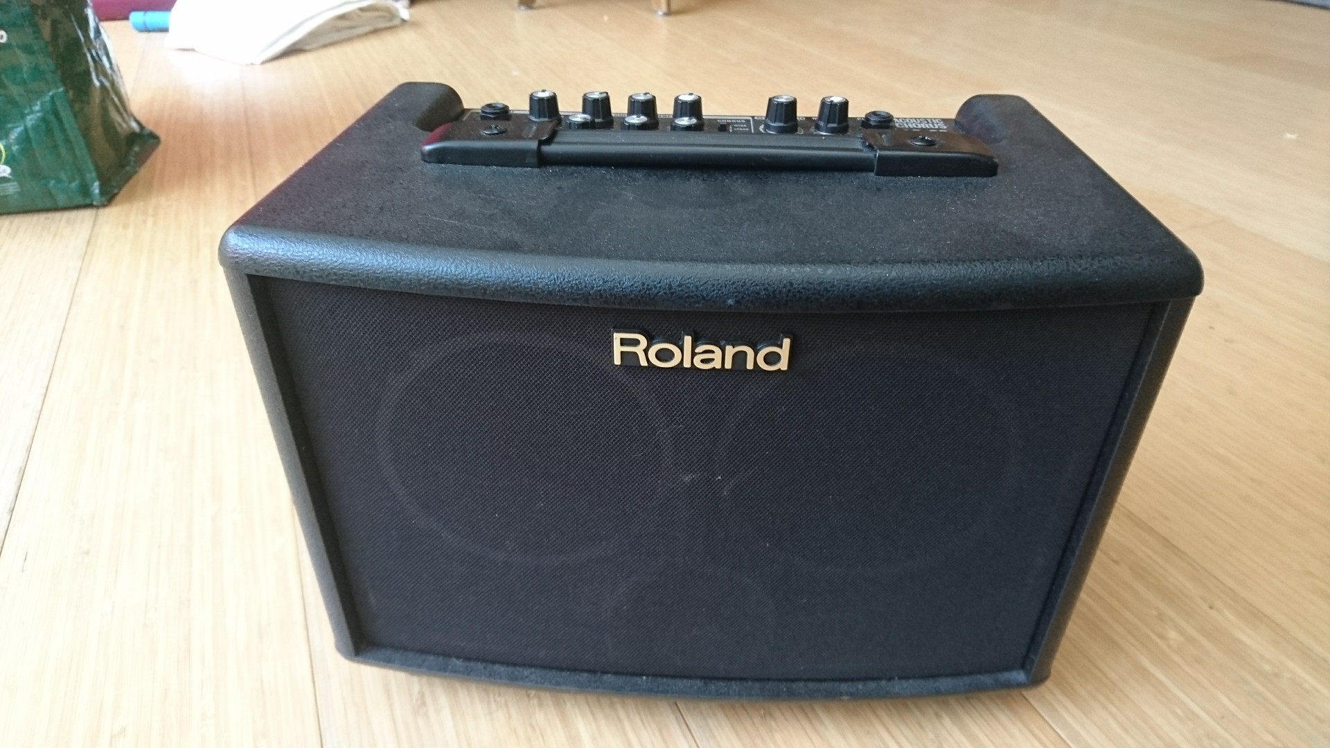 ampli Roland ac-33