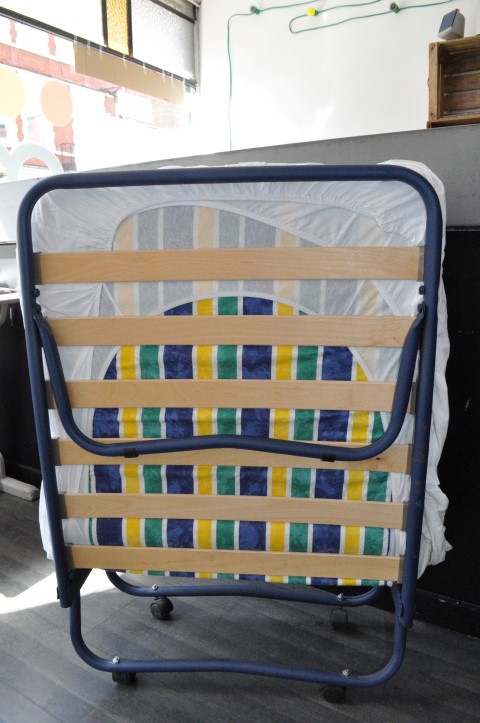 Lit d'appoint pliant