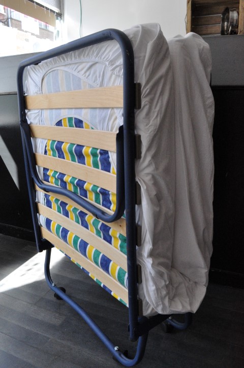 Lit d'appoint pliant