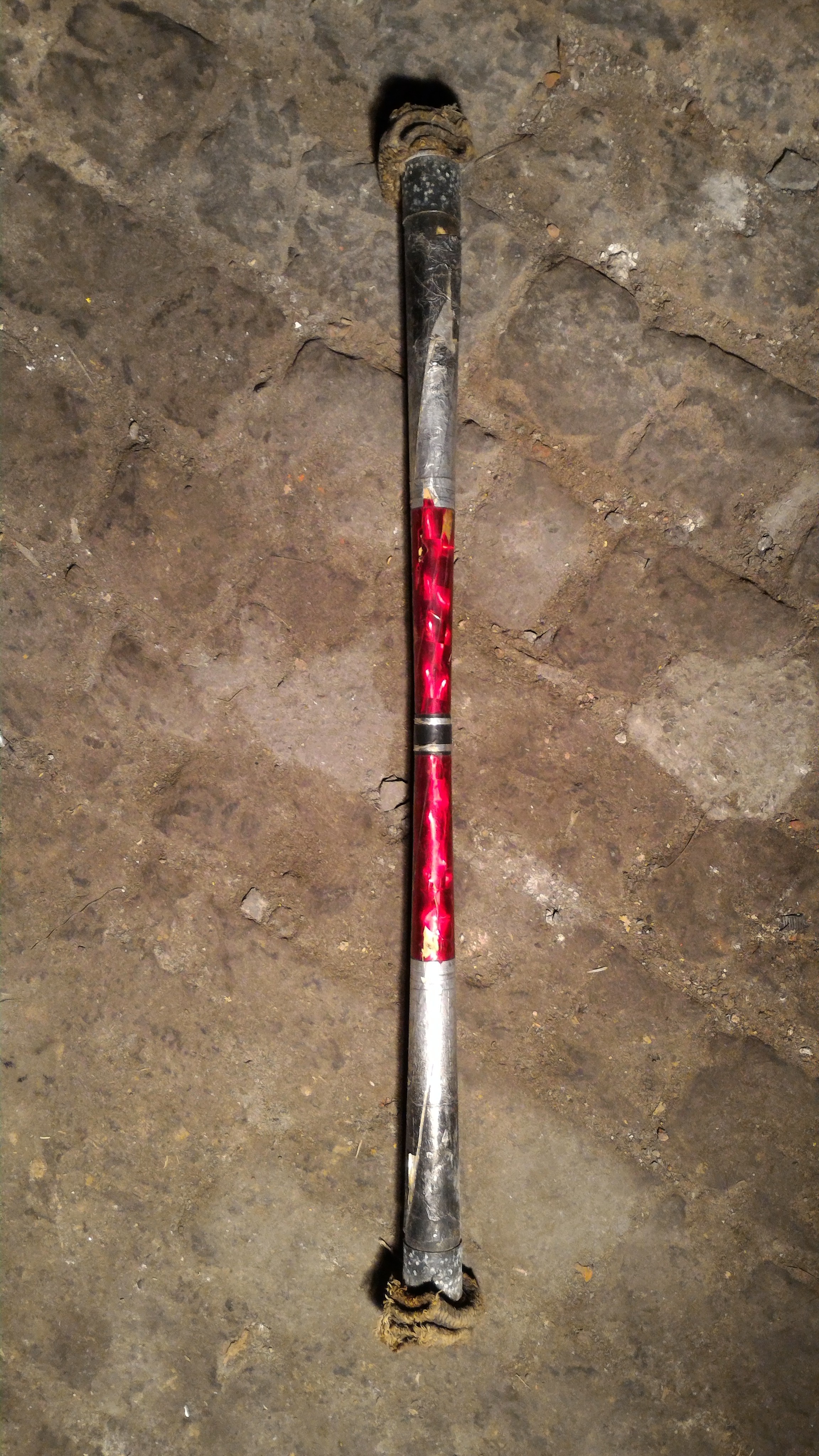 Baton du diable enflammé