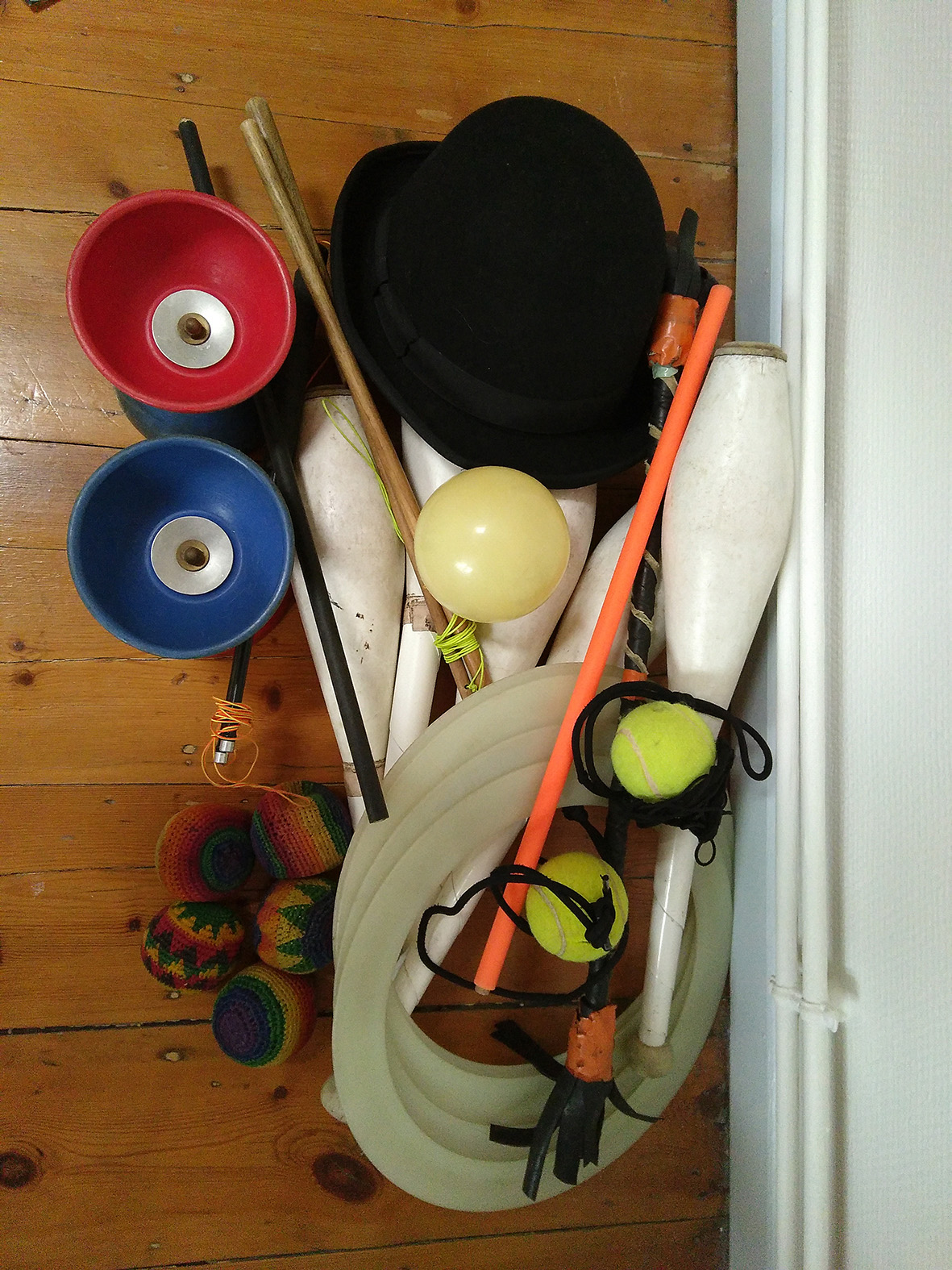 Matériel de jonglage divers 